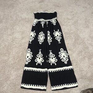 Elegant Black and White Wide-Leg Pants